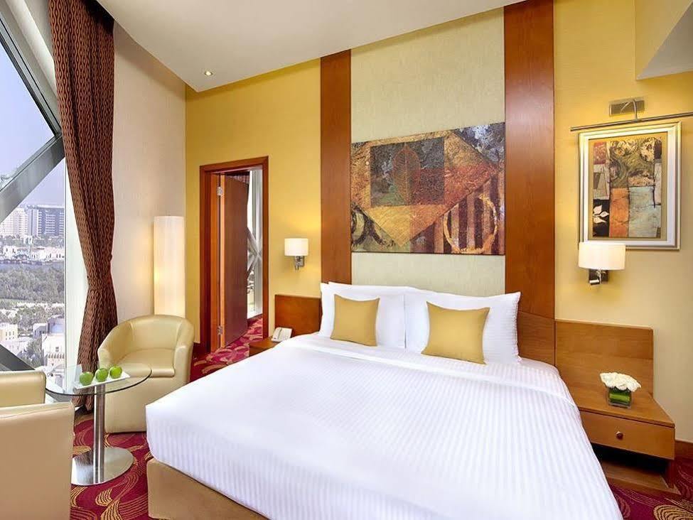 City Seasons Towers Hotel Bur Ντουμπάι Εξωτερικό φωτογραφία